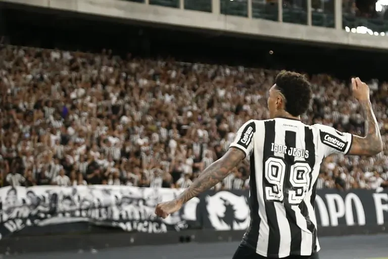 Igor Jesus: Acordo próximo para transferência do Botafogo ao Forest.