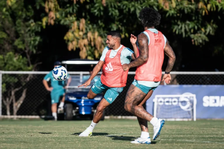 Cruzeiro: zaga reformulada e ataque em xeque no duelo contra o Palmeiras