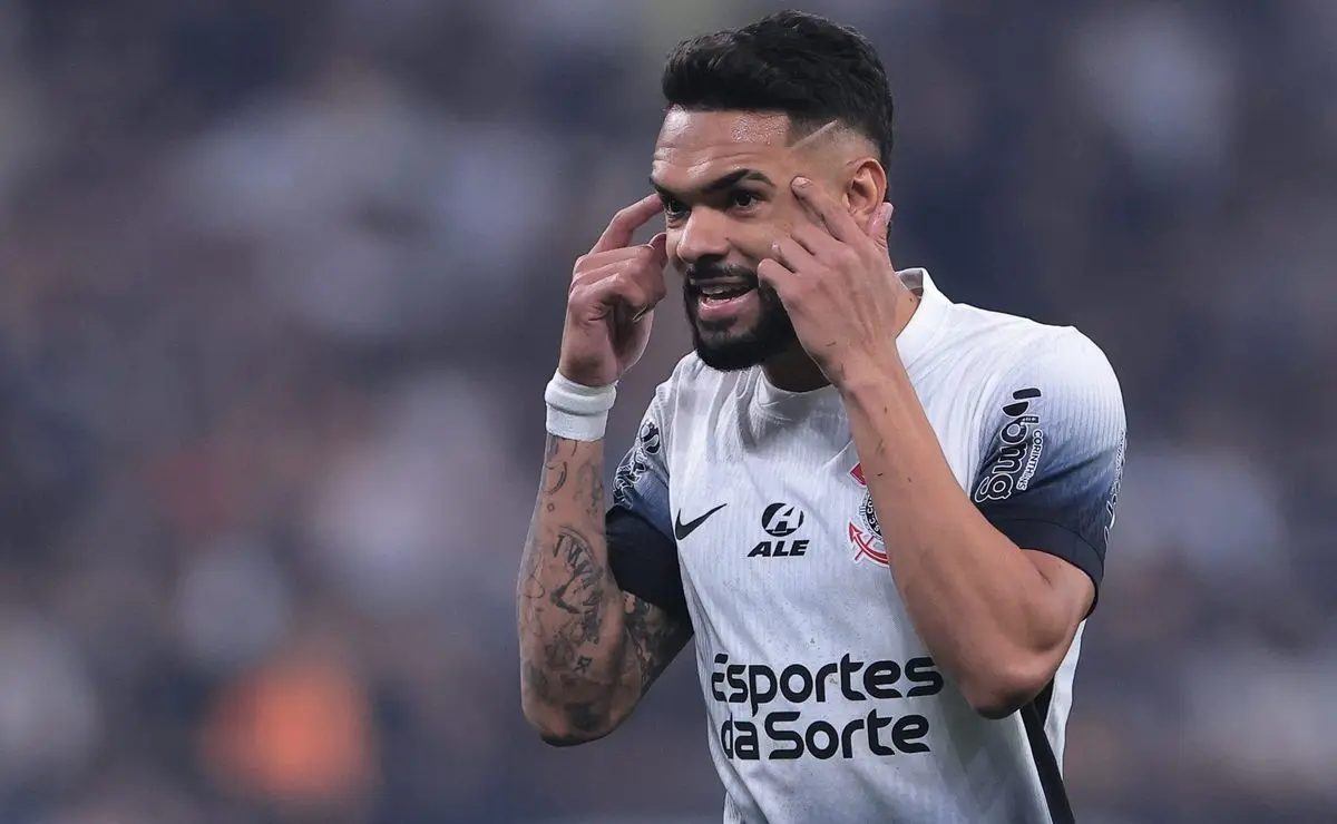 Raniele Exige Resposta Rápida da Equipe Após Queda na Sul-Americana para Reerguer Confiança da Torcida