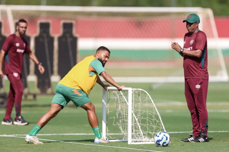 Fluminense: Samuel Xavier disponível para o jogo contra o Internacional