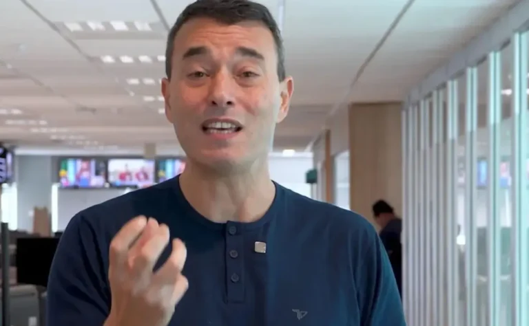 Rizek critica arbitragem de Bruno Arleu de Araújo em Bahia x Grêmio: "Premia os mergulhos"