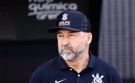 Crítico, Romeu Tuma Júnior acusa Augusto Melo de golpismo no Corinthians: "Enodoará a história"