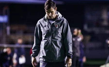 Maxi Cuberas lamenta derrota do São Paulo para o Bahia e critica calendário após enxurrada de lesões