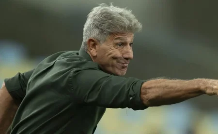 Renato Gaúcho analisa estratégia do Fluminense para vencer o Vasco de Diniz no clássico