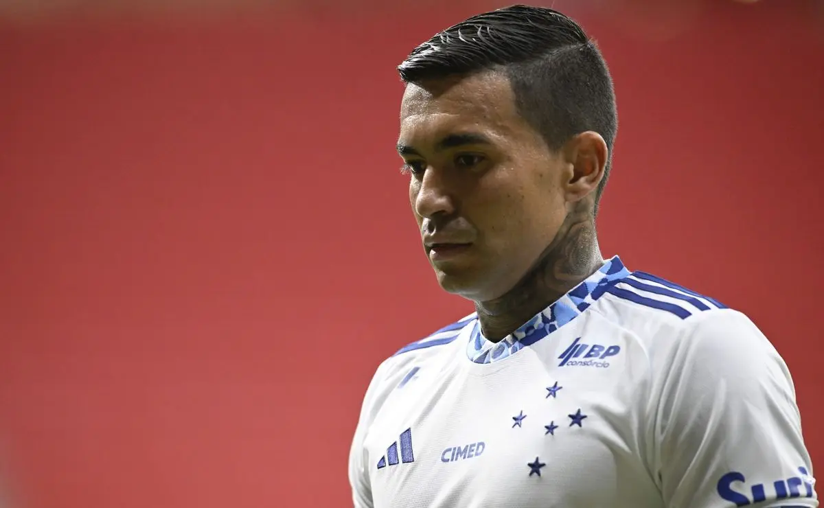Dudu topa trocar Cruzeiro por Grêmio, mas salário de R$ 800 mil frustra acordo, informa jornalista