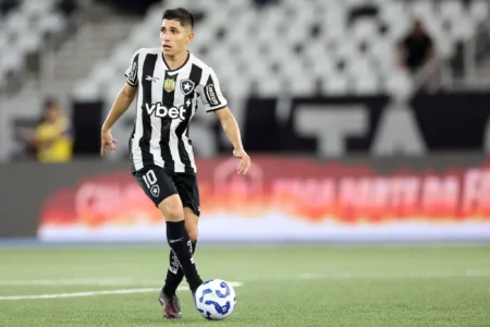Savarino em ação: como o retorno do meia impacta o Botafogo?