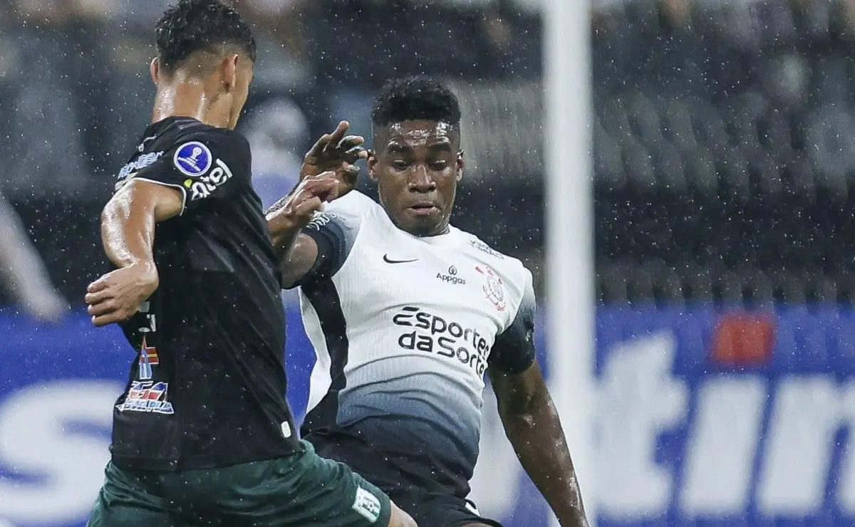 Corinthians aceita reduzir salários e Félix Torres atrai interesse do Vasco, informa canal