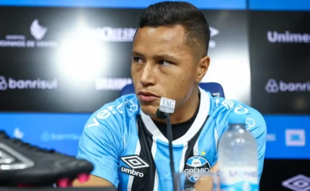 Marlon defende Jemerson após críticas da torcida gremista: “Tenho certeza”