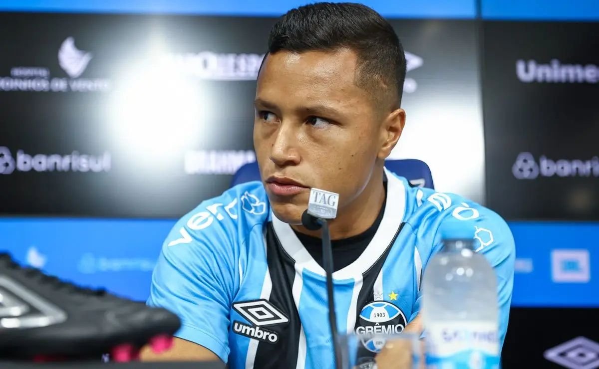 Marlon defende Jemerson após críticas da torcida gremista: “Tenho certeza”
