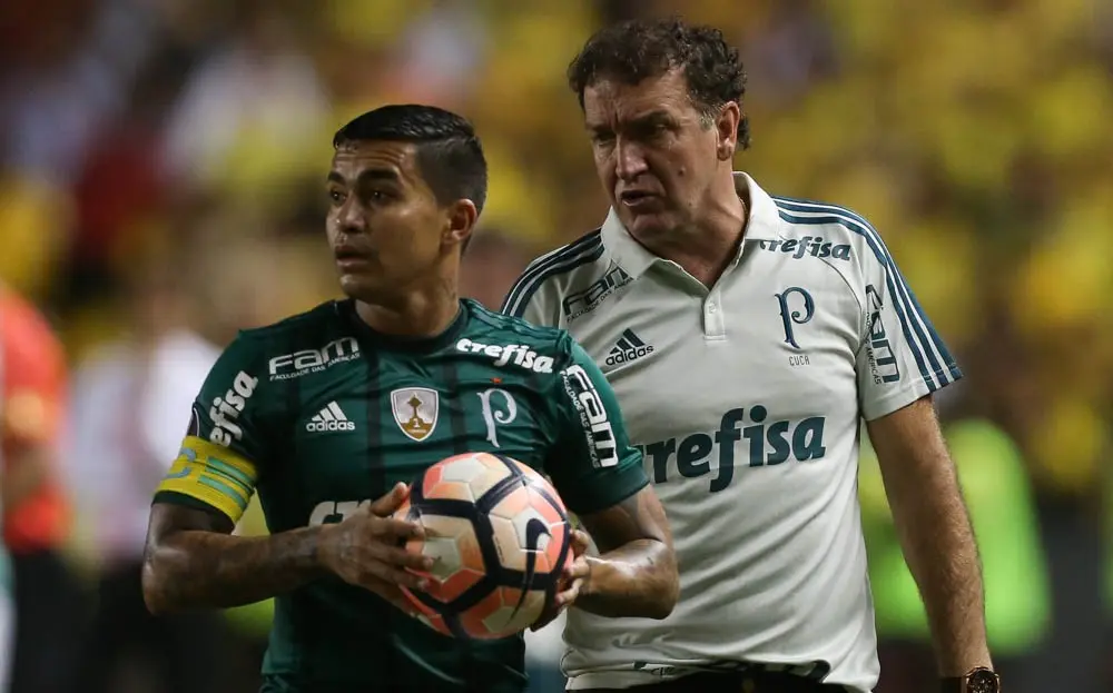 Dudu perto do Atlético-MG: Cuca elogia e diz que "tem muita lenha para queimar"