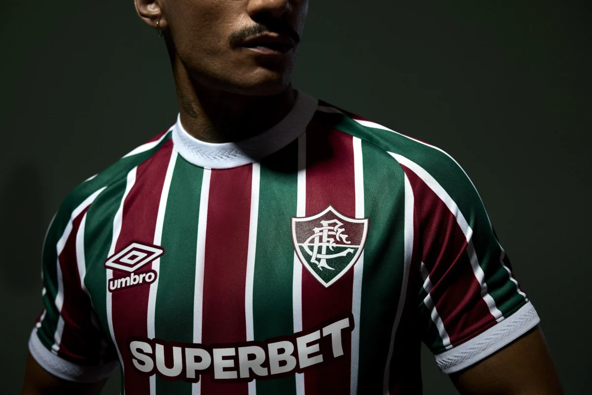 Fluminense negocia com fornecedoras para renovação de contrato
