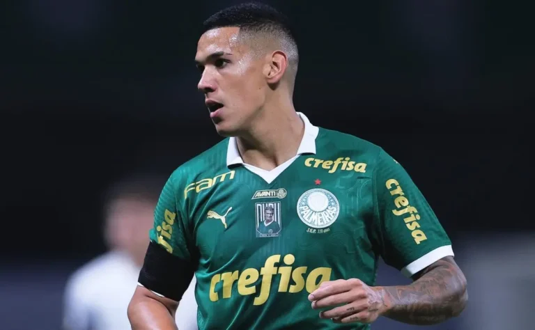 Naves negocia avanços com o Shabab Al-Ahli dos Emirados Árabes
