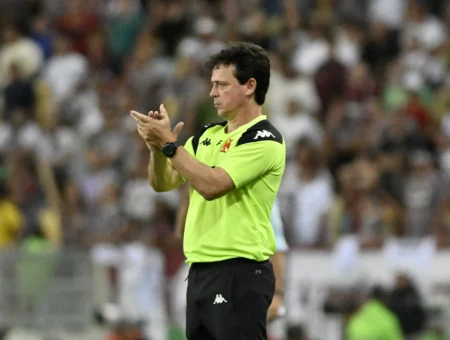 Vasco: Gols no Fim e Alerta sobre Desempenho Físico em Queda