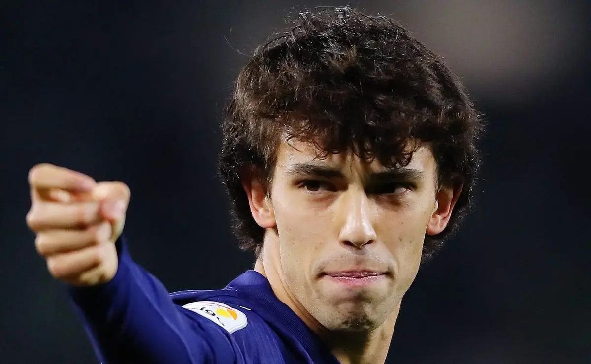 Filipe Luís Busca Engajamento de João Félix no Flamengo