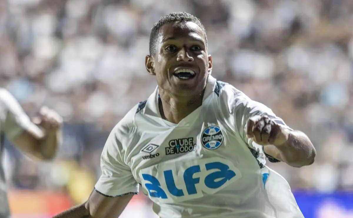 João Lucas Desagrada Mano Menezes e Deixa o Grêmio, Informa Portal