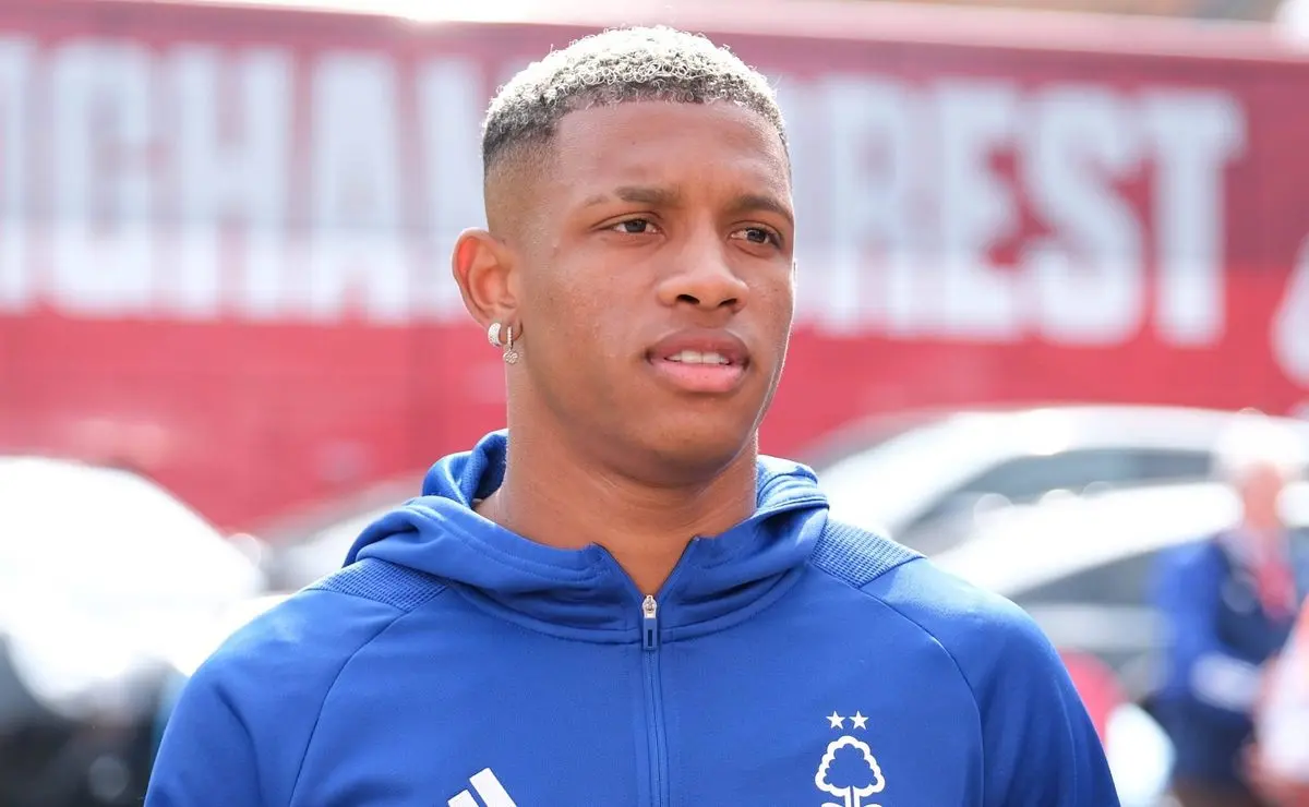 Palmeiras Avalia Danilo no Nottingham Forest e Considera Proposta por Richard Rios