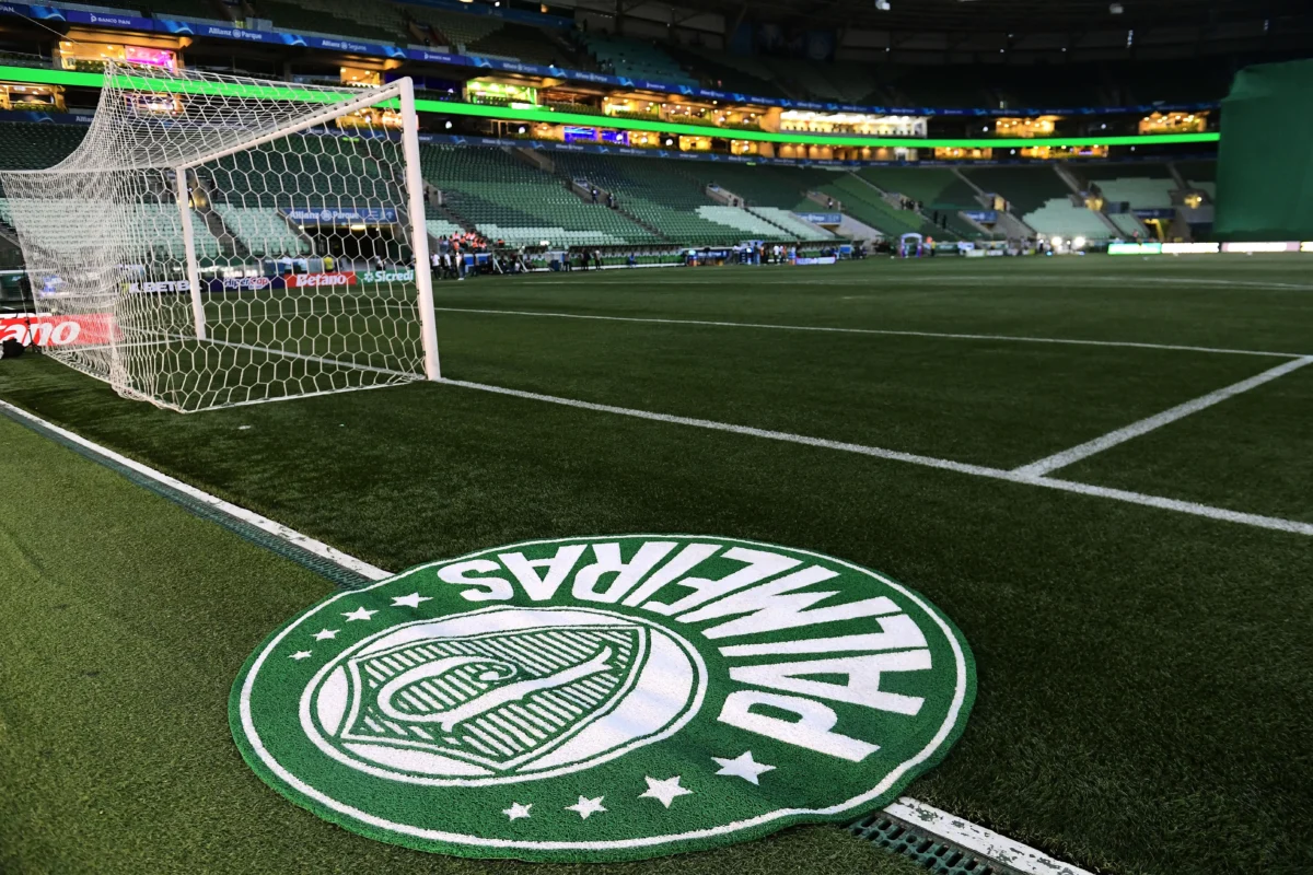 Palmeiras Multado em R$ 286 Mil por Ato Racista de Torcedor em Partida Contra o Cerro Porteño