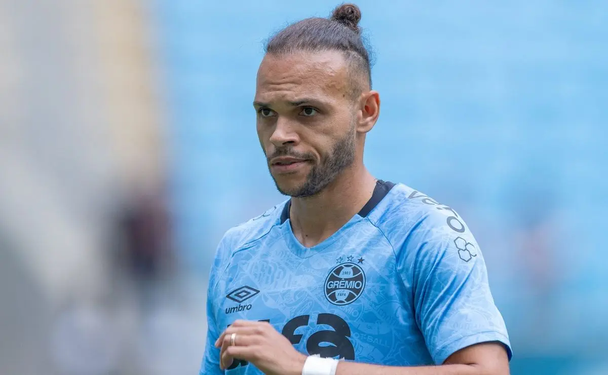 Baixa de Braithwaite no Grêmio: Mano Menezes define substituto para a Sul-Americana