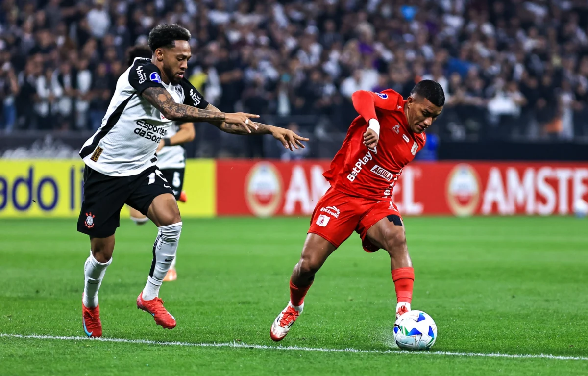 Martínez se lesiona na Sul-Americana e preocupa o Corinthians