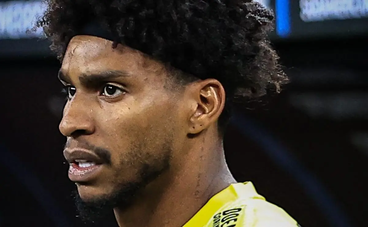 Hugo Souza expõe falha do Corinthians e exige postura do elenco.