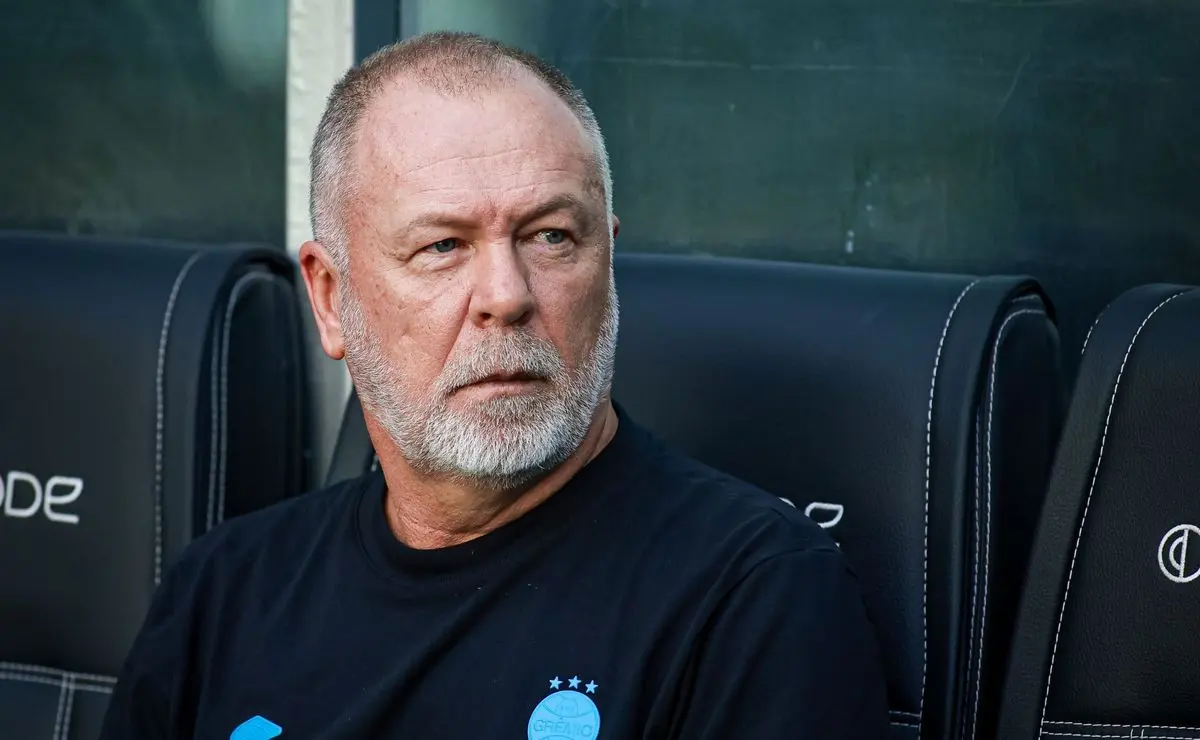 Braitwaite vetado por Mano Menezes: Grêmio desfalcado na Sul-Americana