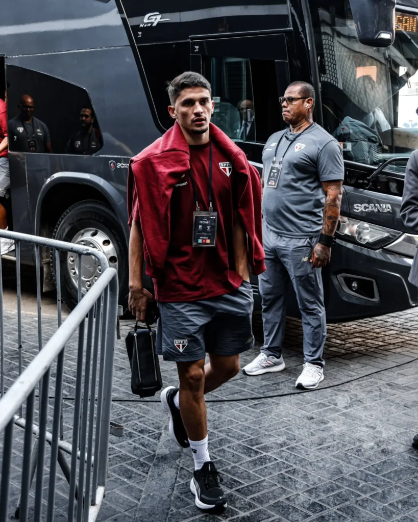 Pablo Maia: Retorno ao São Paulo Acelerado em Seis Semanas Pós-Cirurgia