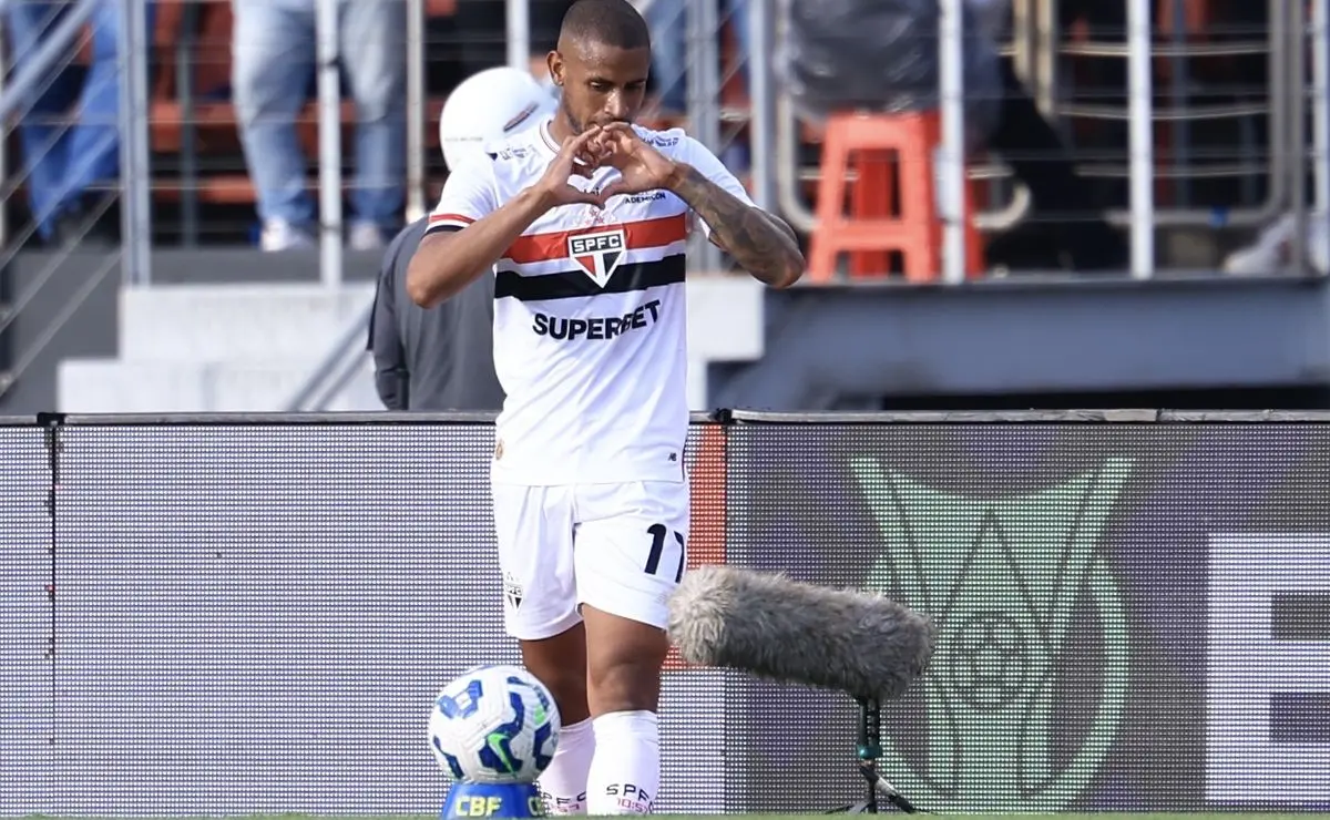André Silva, artilheiro são-paulino em 2025, supera Alianza Lima