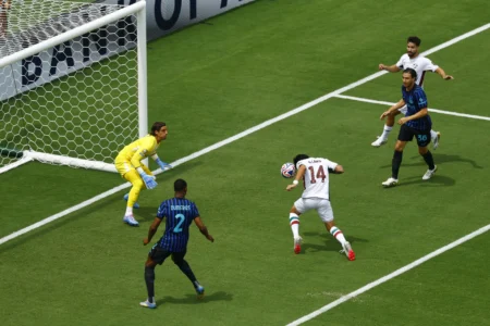 Cano Explica Movimento que Defendeu o Gol do Fluminense contra a Inter.