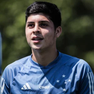 Cruzeiro tenta renovação no mercado de jogadores; veja detalhes
