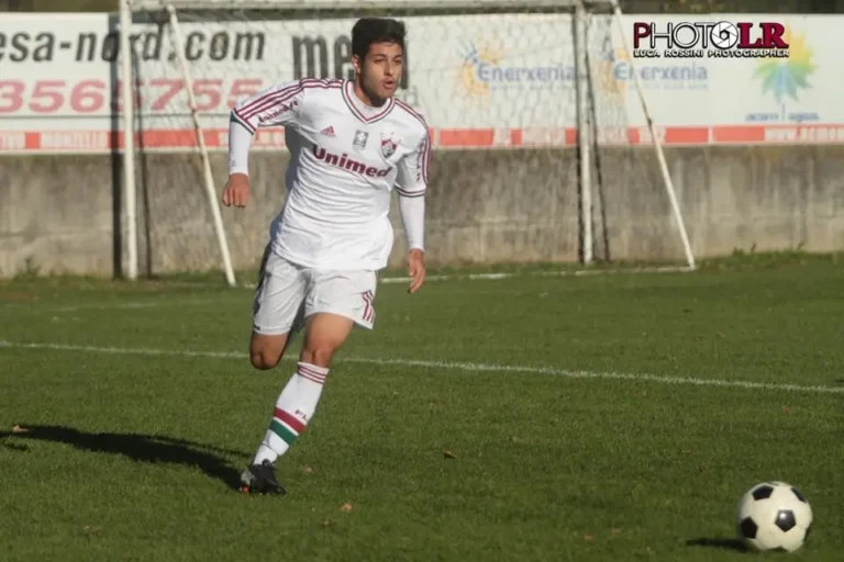 Ex-jogador italiano de Xerém manifesta torcida pelo Fluminense em confronto com a Inter: "Queria o título"