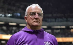 David Pastor no Corinthians: Contratação Improvável com Dorival Júnior e Decisão Urgente