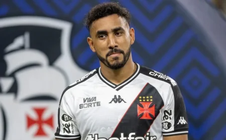 Payet atrai interesse de clubes brasileiros após saída do Vasco
