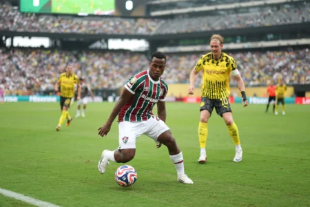 Arias alerta após empate do Fluminense: "Subestimar clubes sul-americanos é um erro"