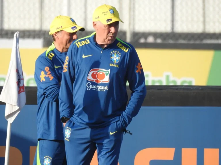 Ancelotti inicia treinos da Seleção Brasileira com elenco parcialmente reunido