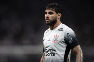 Fabinho Refuta Ofertas por Yuri e Almeja Reforçar Elenco no Corinthians