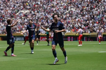 Botafogo em Alerta: Goleada Expõe Estratégias do PSG no Cartola do Mundial