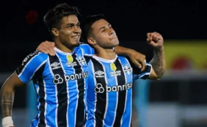 São Paulo propõe empréstimo por Matías Arezo ao Grêmio e cobrirá 100% do salário.