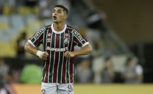 Destaque de 2025: Fábio e Kevin Serna no topo em número de jogos pelo Fluminense.