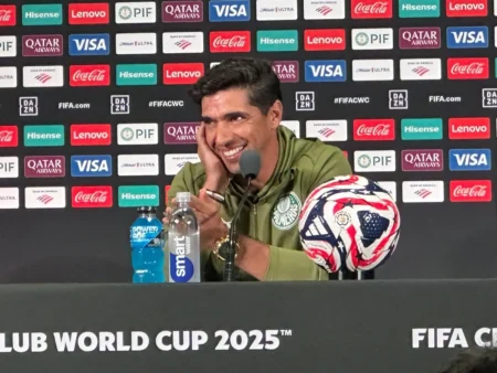 Abel: Limitação de Paulinho e Mistério sobre o Palmeiras