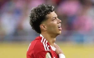 Palmeiras tem notícia sobre ausência de Emam Ashour, craque do Al-Ahly, no jogo