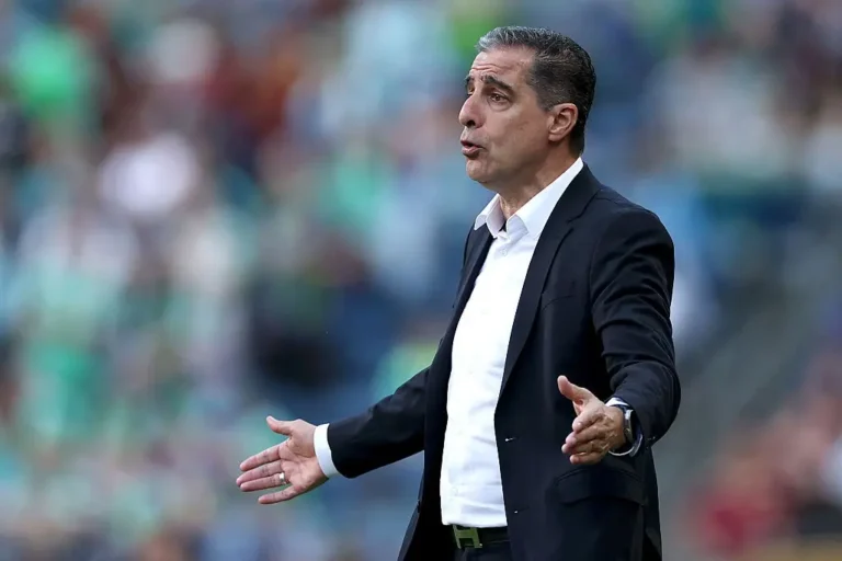 Paiva projeta PSG versus Botafogo na Copa de Clubes e alerta: "Favoritos têm cemitério próprio".