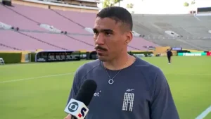 Botafogo confiante, mas Allan alerta: "Sem deslizes contra o PSG"