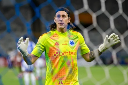 Cássio no Cruzeiro: Queda na média de gols e Top-10 em defesas difíceis – confira os números