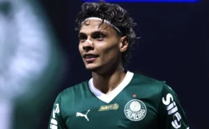 Palmeiras planeja negociação por Richard Ríos após Mundial de Clubes visando valorização