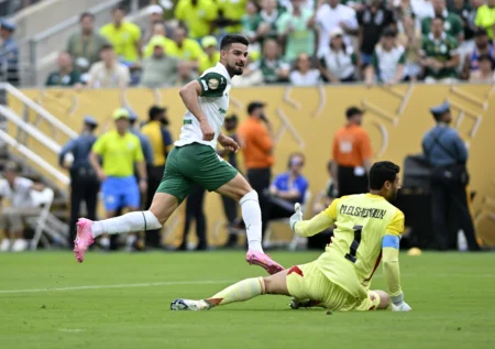 "Strong López": a repercussão na web do gol do atacante palmeirense