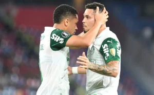 Vitor Roque e Paulinho: Reforços do Palmeiras Seguem Sem Balançar as Redes no Mundial