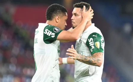 Vitor Roque e Paulinho: Reforços do Palmeiras Seguem Sem Balançar as Redes no Mundial