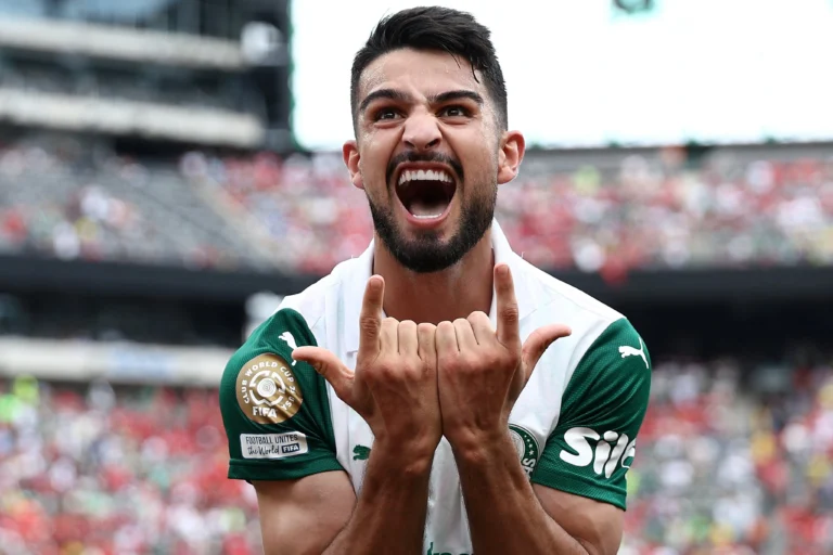Flaco López analisa gol e competição por vaga no ataque palmeirense.