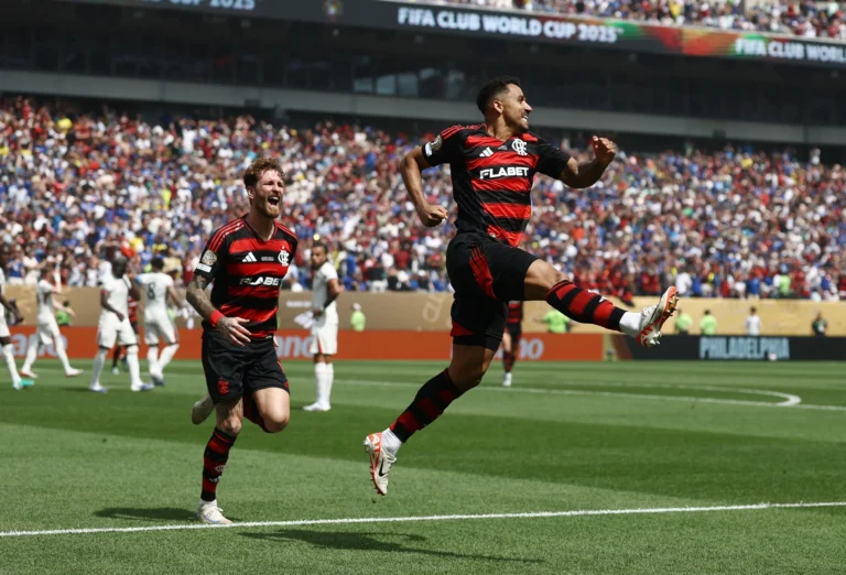 Danilo Mantém Invencibilidade Contra o Chelsea em Surpreendente Escalação do Flamengo: "Não era Improvável"