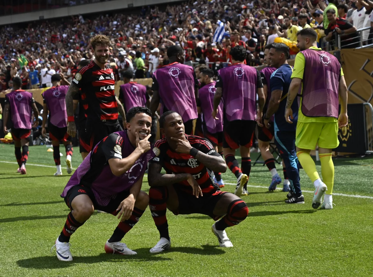 Wallace Yan Homenageia Adílio no Flamengo, Planeja Emoldurar Camisa e Almeja Grandes Feitos na Copa: "Não Há Monstros"
